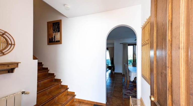 Rental apartment with terrace & pool — photo 4
