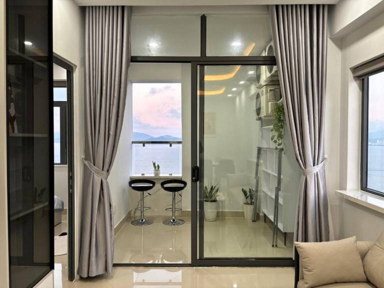 Sea View Apartment By the Beach — photo 2