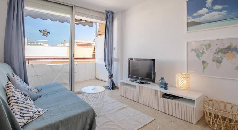 Fully equipped holiday apartment with patio | Close to the beach | Pets are welcome — photo 2