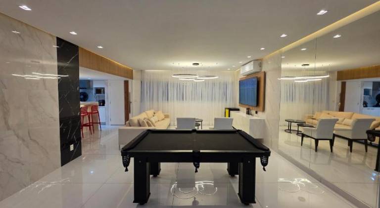 Spacious apartment with pool | Close to the beach | Pet-friendly in Leme
