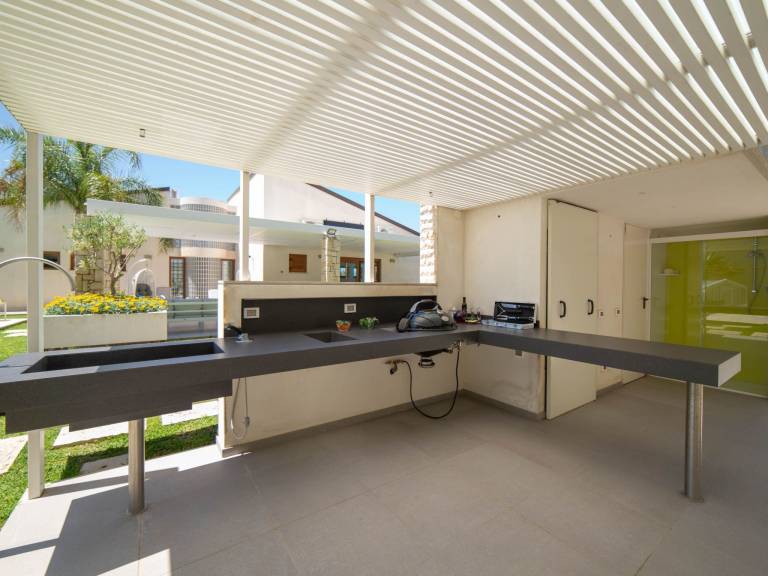 Family-oriented pleasant vacation home with terrace, garden & barbeque | Nature view | Beach nearby | Pets allowed — photo 3