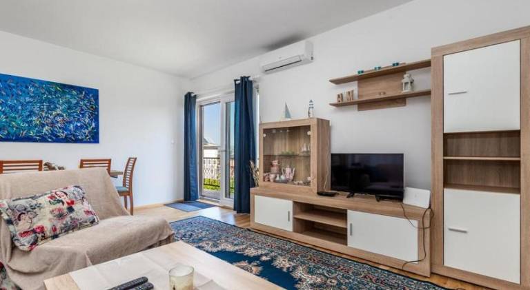 Holiday apartment with 2 rooms for 4 persons — photo 2
