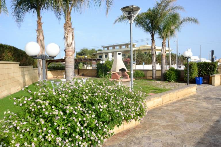 Family-oriented villa with yard | Next to the beach | Pets are welcome — photo 3