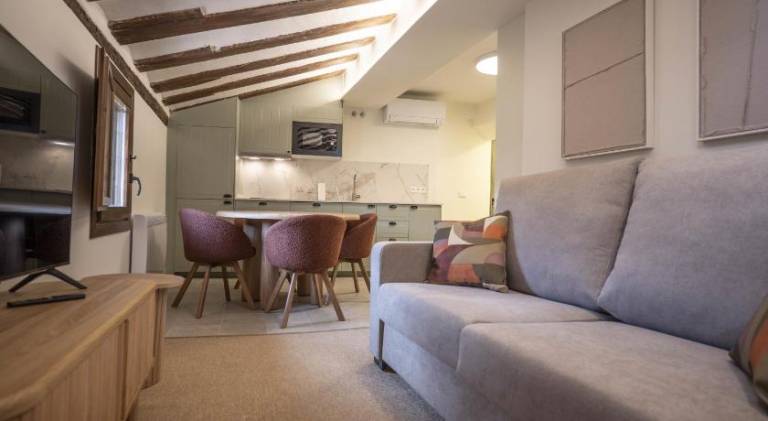 Rental apartment with 2 rooms for 6 persons in Teruel
