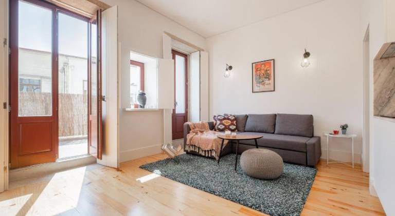Beautiful holiday apartment with patio | Close to Dom Luís I Bridge | Pets allowed in Porto