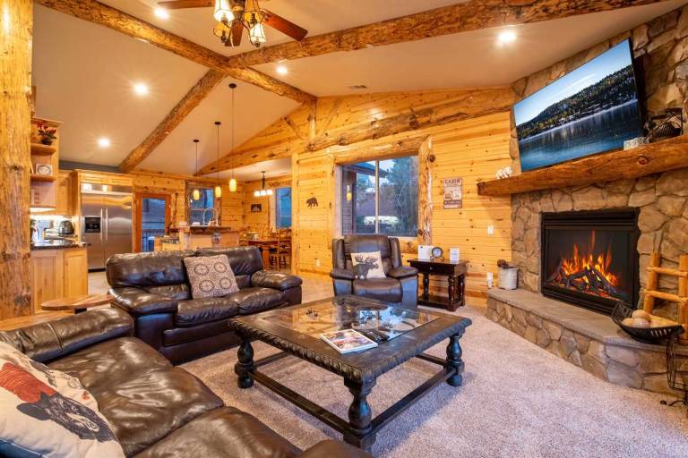 Fully equipped vacation home with grill | Pet-friendly — photo 3