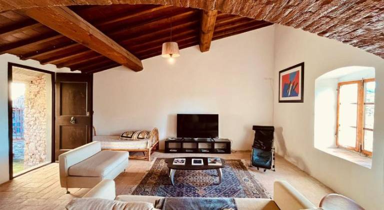 Lovely rental apartment with yard & patio | Perfect for remote work | Pets allowed — photo 2