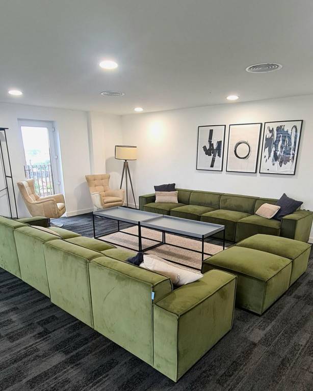 Holiday apartment with patio | Close to Museum of Science and Industry — photo 4