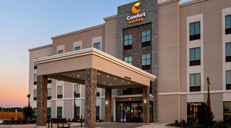 Comfort Suites Kingston Central — photo 3