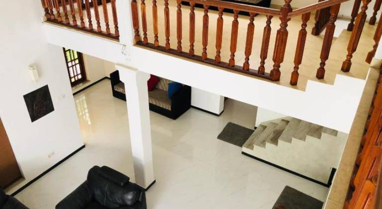 Affordable private villa for long and short family holiday in Hikkaduwa, Sri Lanka — photo 4