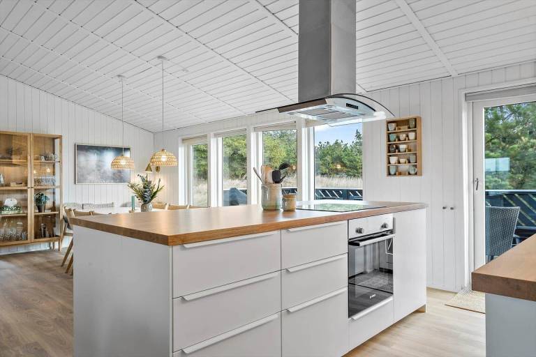 Vacation home with sauna, garden & BBQ — photo 3
