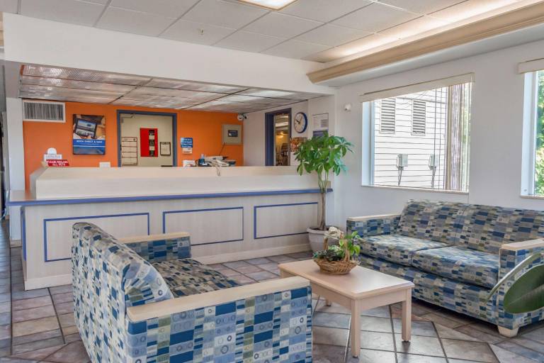 Motel 6 Redmond, OR — photo 2