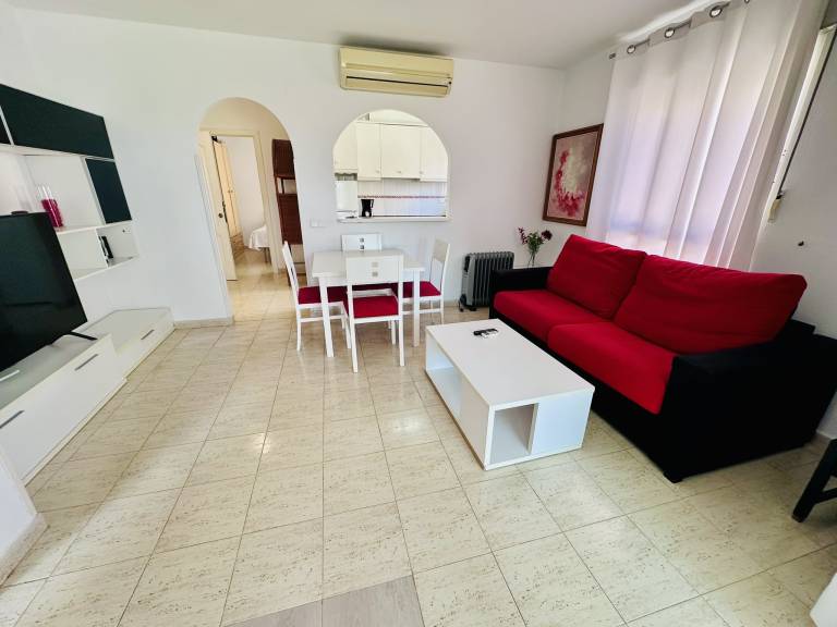 Holiday apartment with yard, pool & terrace in Benidorm