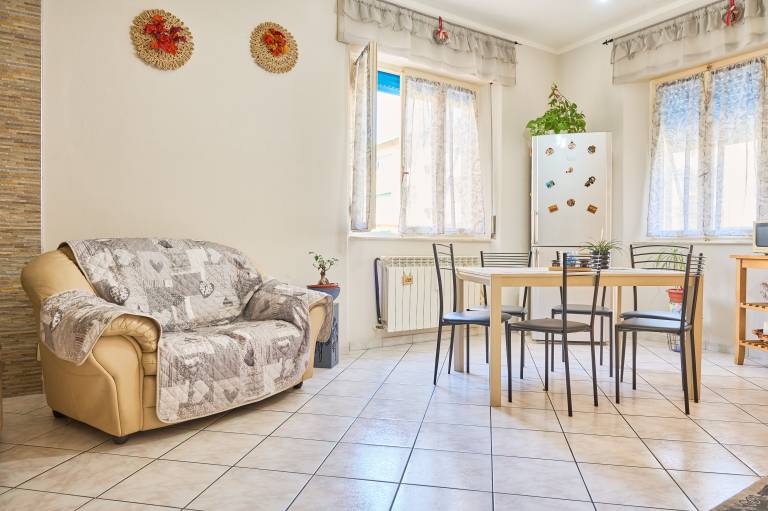Holiday Apartment "Casa Laureta" with Private Terrace & Wi-Fi in Piombino