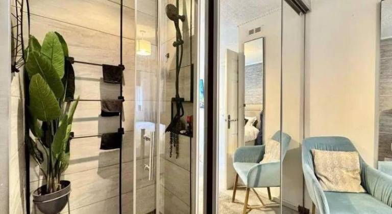 Luxury 3 bedroom house Quiet/Central/free parking — photo 5