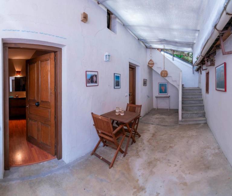 Lovely vacation home with patio | City view | Pets are welcome — photo 2