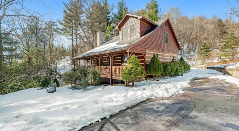 Pleasant house with 2 rooms for 8 persons in Boone, NC
