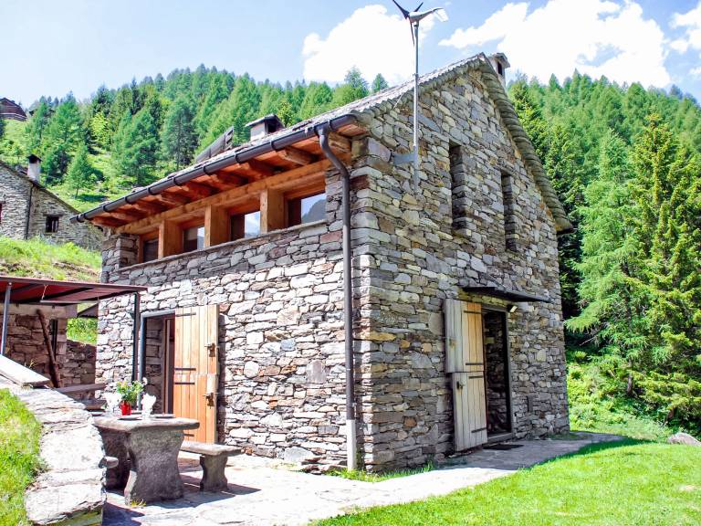 Ferienhaus mit Hund in Malvaglia, Tessin für max. 4 Gäste