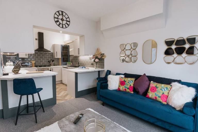 Child-friendly pleasant holiday apartment | Next to the beach | Suitable for remote work | Pets are welcome in Llandudno