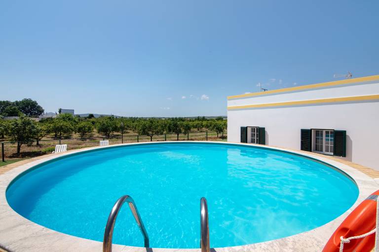 Holiday Home 'Quinta Alegre Tavira T3' with Shared Pool, Wi-Fi and Air Conditioning in Tavira