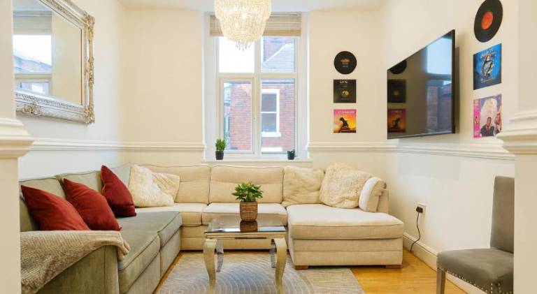 Apartment | Near The Beatles Story in Liverpool