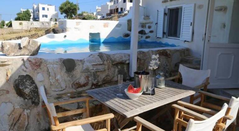 Vacation home with private pool, patio & garden | Suitable for remote work | Pets allowed — photo 2