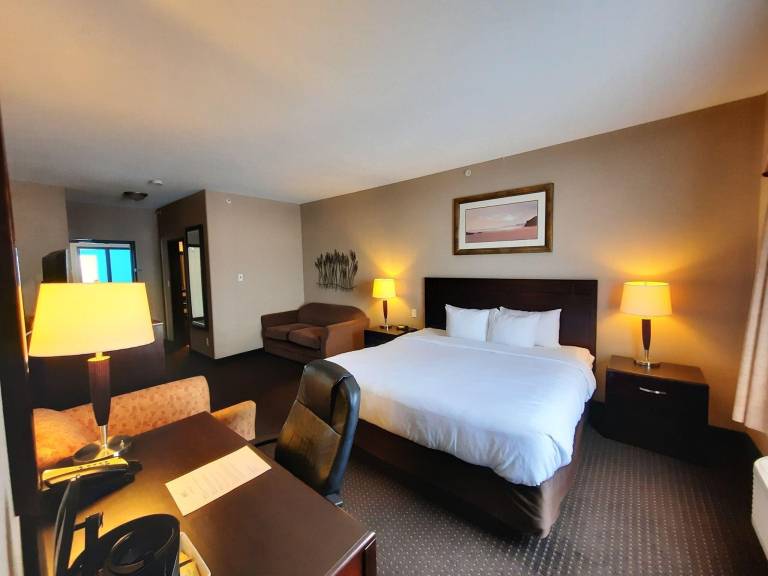 Prairie Moon Inn Sylvan Lake — photo 2