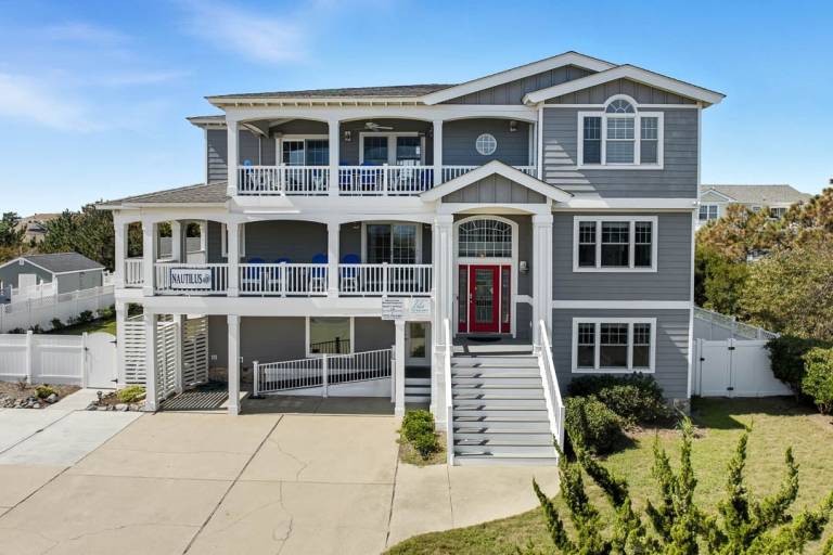 Nautilus 180 ft to the Beach Private Pool, Hot Tub, Pet Friendly — photo 3