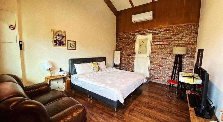 Red brick 642 B&B — photo 2