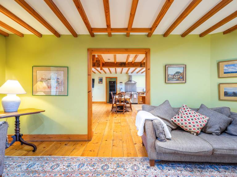 Cottage with yard | River view — photo 5