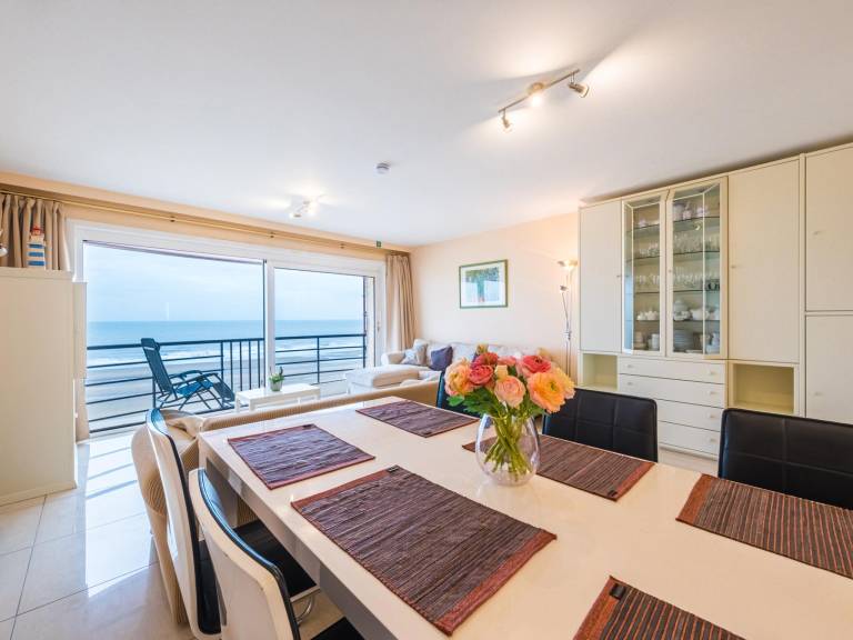 Fully equipped apartment with patio | Sea view | Next to the beach | Pets are welcome — photo 2