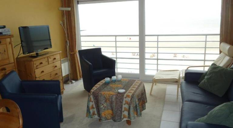 Holiday apartment with patio in Blankenberge