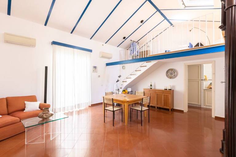 Holiday apartment with terrace — photo 2