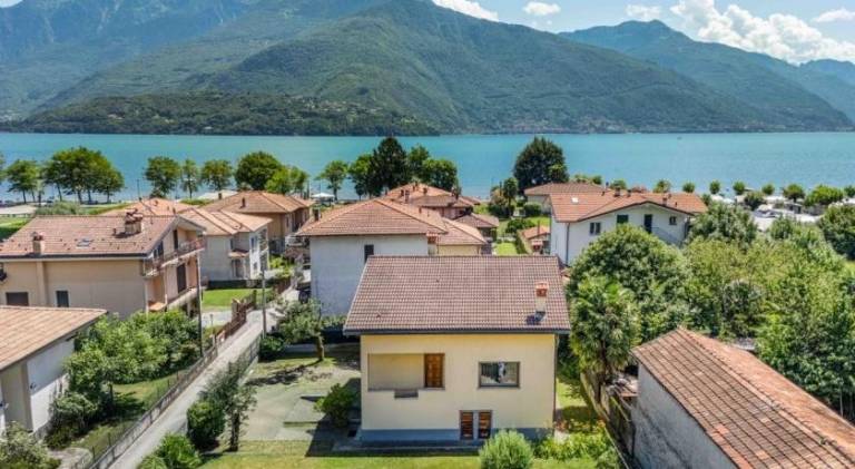 Big apartment | Close to the beach | Pet-friendly in Gravedona