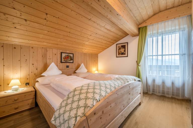 Holiday Apartment "Himmelreich" with Mountain View, Balcony & Wi-Fi in Naz Sciaves