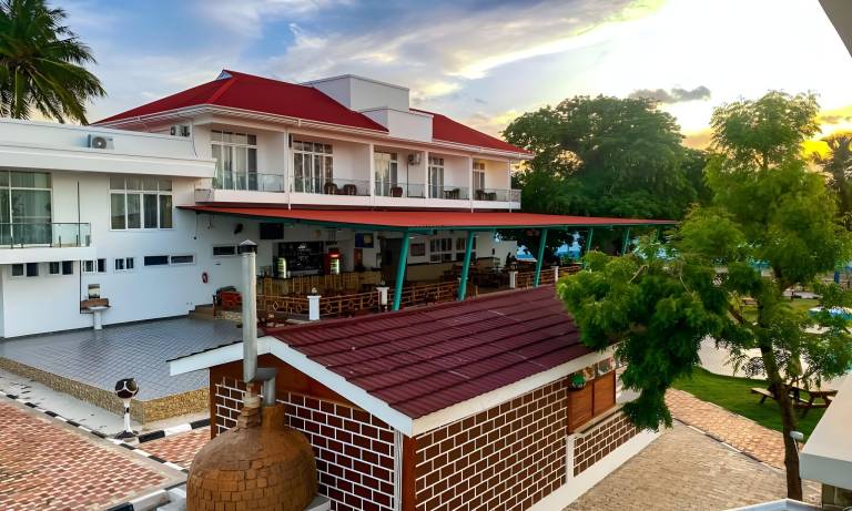 Sun N Sand Beach Resort — photo 4