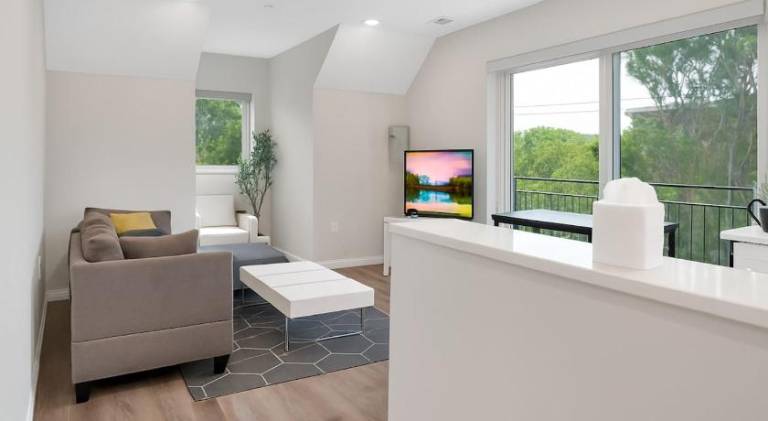Nice rental apartment | Dogs allowed in New Haven, CT