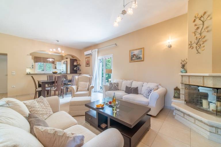Child-friendly spacious house with fast internet, terrace & garden | Mountain view | Pets allowed in Corfu