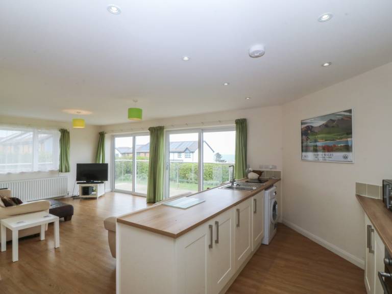 Cottage with garden | Beach view — photo 5