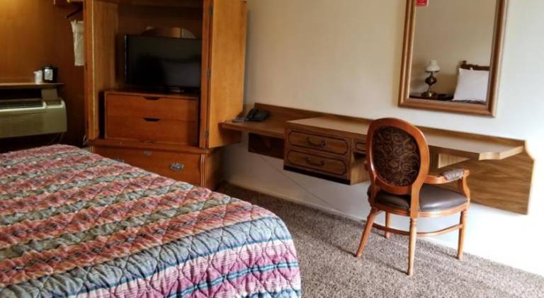 Plaza Motel — photo 2