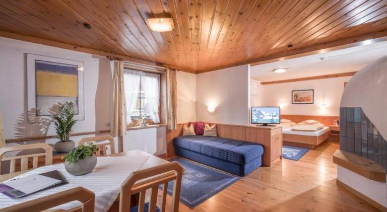 Edelweiss lounge restaurant hotel pizza cafe billard gasthof in Mayrhofen