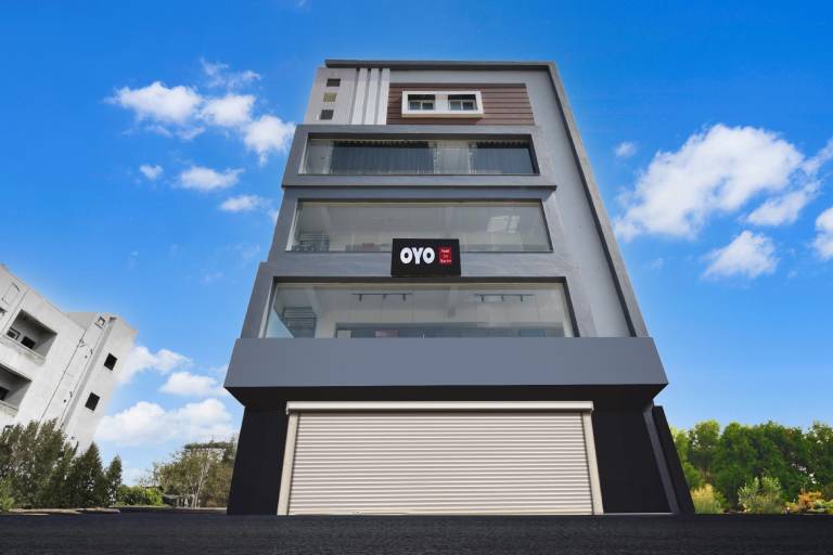 Hotel O SSR Grand