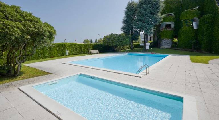 La Finestra sul lago - 100mt lake - wonderful lake view for 6 people, pool, free parking in Desenzano del Garda