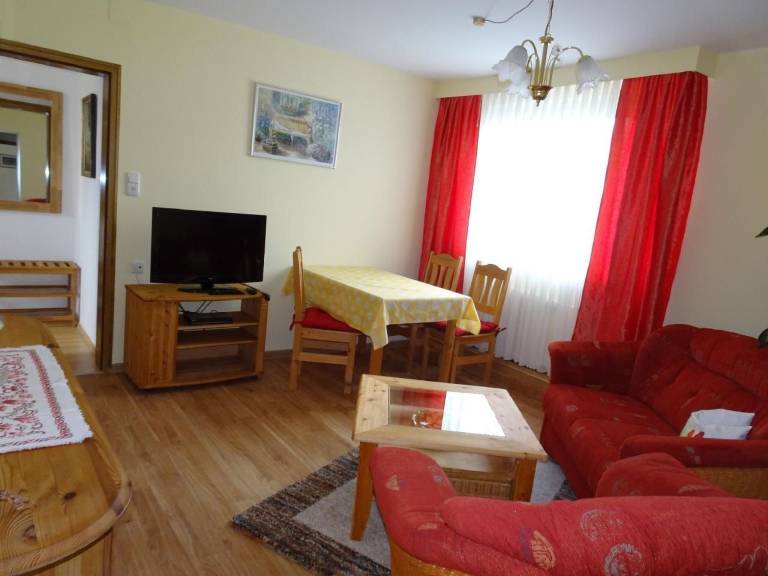 Ferienwohnung in Garitz, Bad Kissingen für max. 4 Personen Ferienwohnung in Garitz, Bad Kissingen für max. 4 Personen