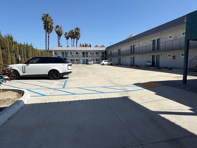 Motel  Southwest Anaheim