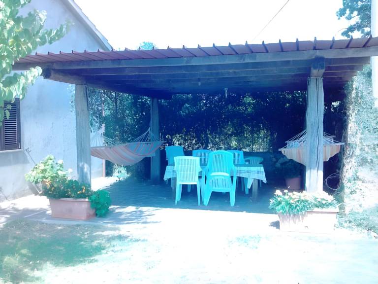 House with yard, pool & barbecue — photo 4