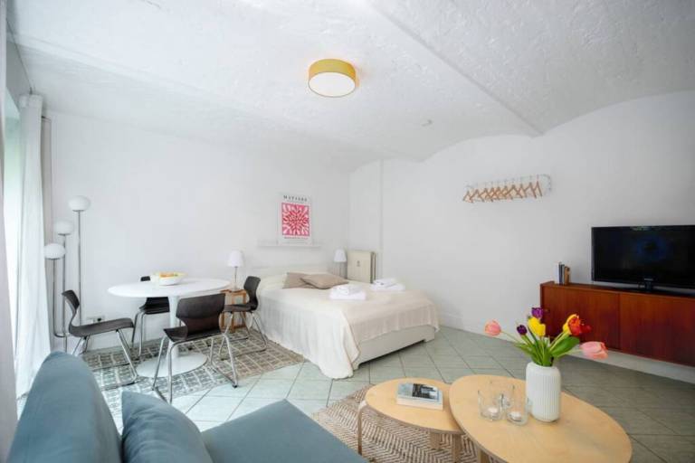 Lovely holiday apartment with terrace | Pets are welcome in Berlin