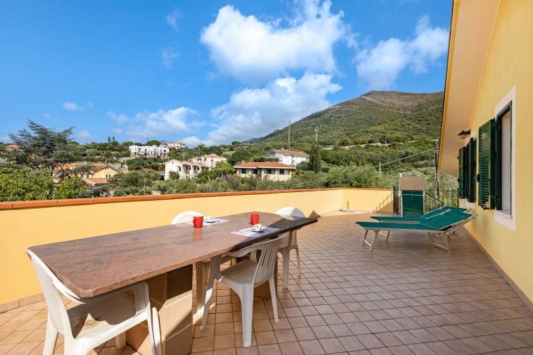 Rental apartment with patio | Sea view — photo 3