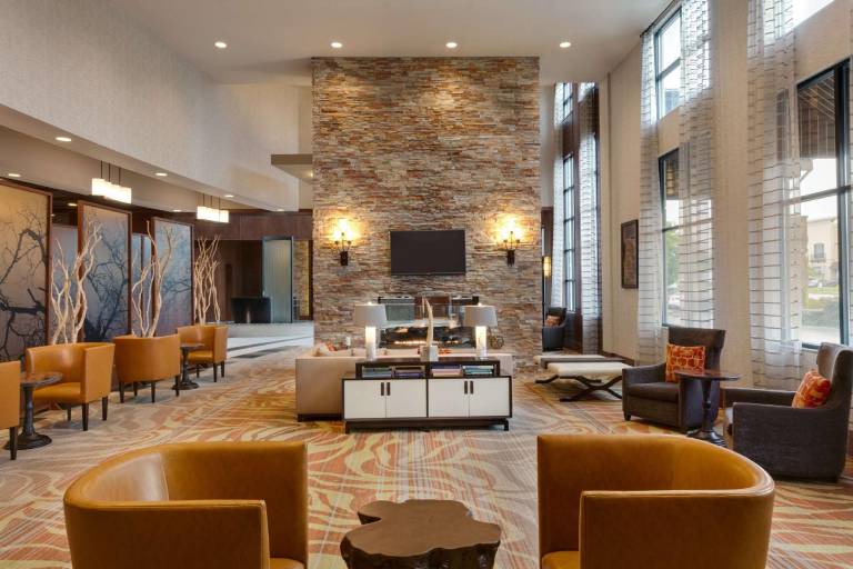 Embassy Suites by Hilton Chattanooga Hamilton Place — photo 3