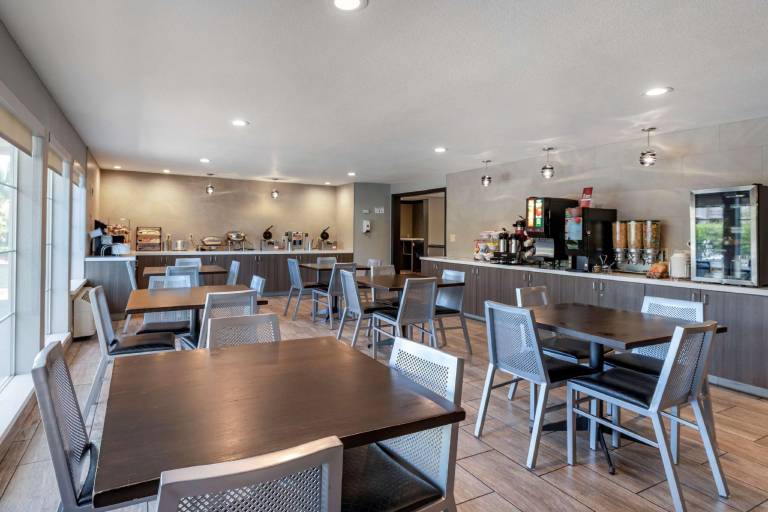 Best Western Plus Las Vegas West — photo 4